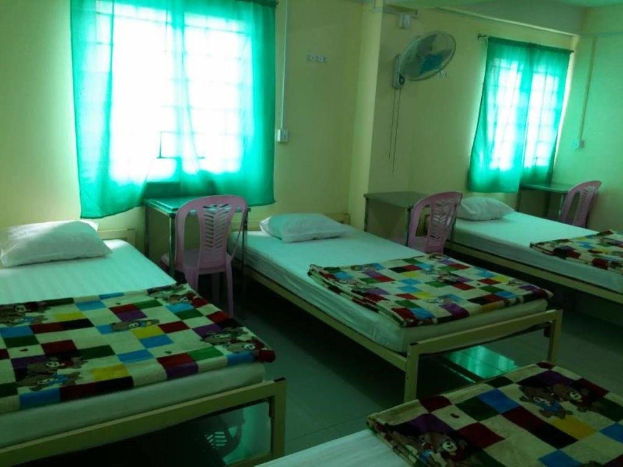 Auberge de jeunesse T Venus à Yangon Extérieur photo