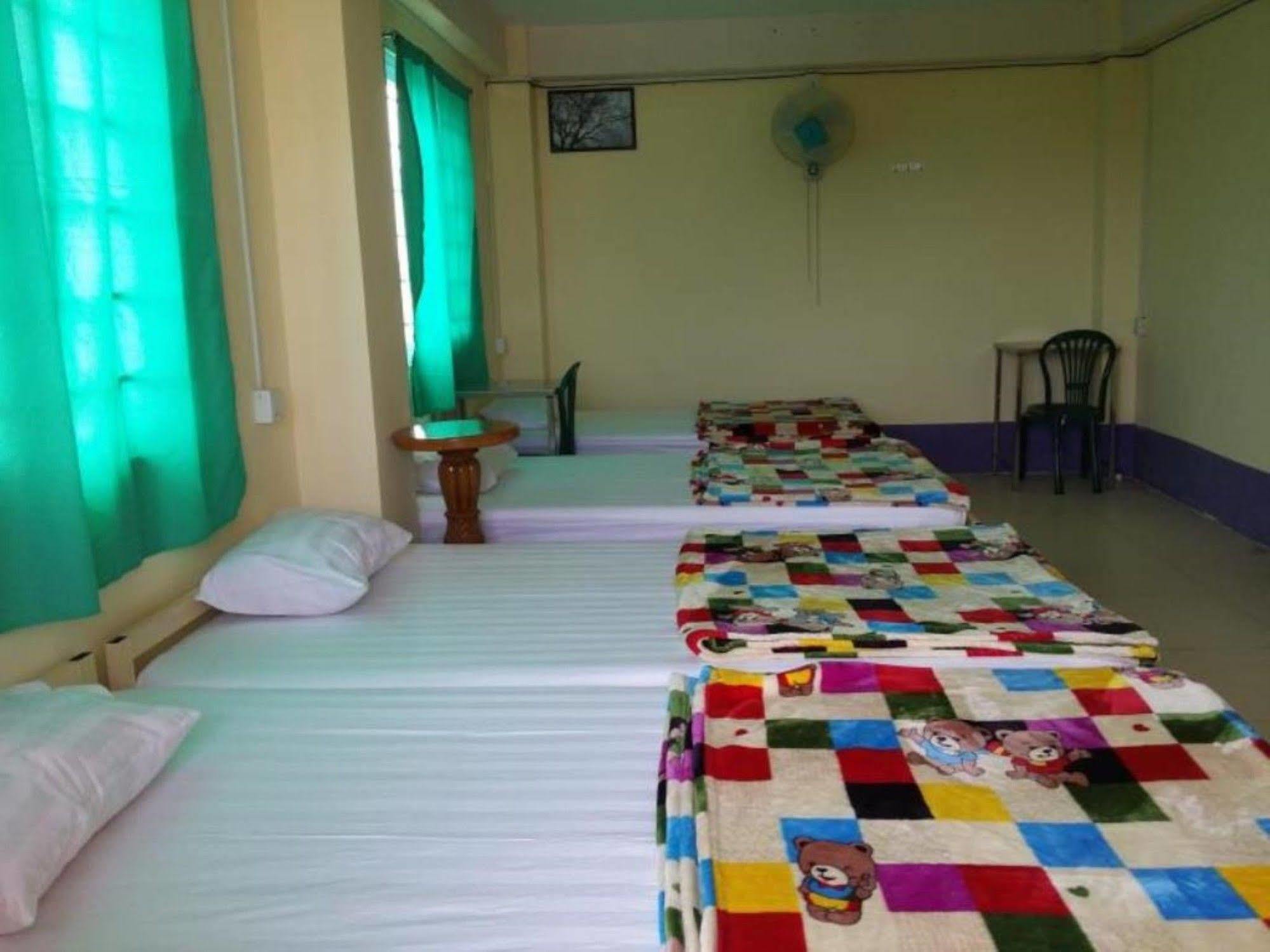 Auberge de jeunesse T Venus à Yangon Extérieur photo